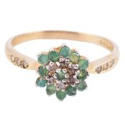HALLMARKED 9CT GOLD GREEN STONE & DIAMOND CLUSTER RING