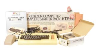 RETRO GAMING - VINTAGE VIC-20 COMMODORE HOME COMPUTER