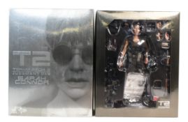 TERMINATOR - HOT TOYS 1/6 SCALE SARAH CONNOR