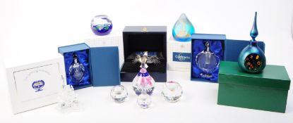 COLLECTION OF VINTAGE GLASS PAPERWEIGHTS & ORNAMENTS