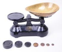 EARLY 20TH CENTURY COTSWOLD BRASS WEIGHING SCALES WITH WEIGHTS