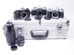 MINOLTA - COLLECTION OF 35MM CAMERAS & ACCESSORIES