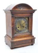 EARLY 20TH CENTURY OAK CASED EIGHT DAY MANTEL CLOCK