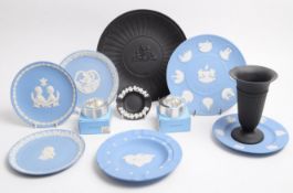 WEDGWOOD - JASPERWARE - 20TH CENTURY COMMEMORATIVE PLATES AND MORE