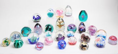 CAITHNESS - COLLECTION OF LATE 20TH / 21ST CENTURY GLASS PAPERWEIGHTS