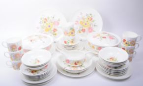 WEDGWOOD - SUMMER BOUQUET - LATE 20TH CENTURY CHINA DINNER SERVICE