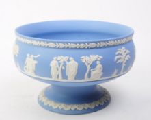 WEDGWOOD - JASPERWARE - 20TH CENTURY PORCELAIN CENTREPIECE BOWL