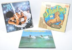 VINYL - COLLECTION OF VINTAGE 20TH CENTURY ROCK ALBUMS