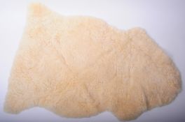 VINTAGE 20TH CENTURY SMALL LAMB'S WOOL RUG / THROW