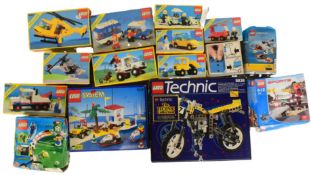 LEGO - COLLECTION OF VINTAGE LEGO SETS