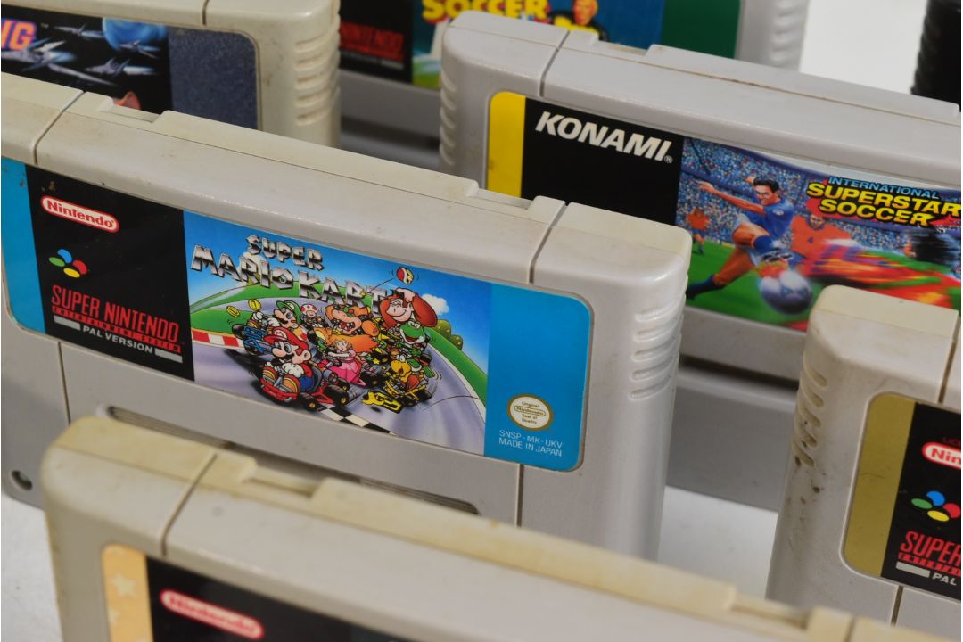 RETRO GAMING - VINTAGE SUPER NINTENDO BUNDLE - Image 8 of 13