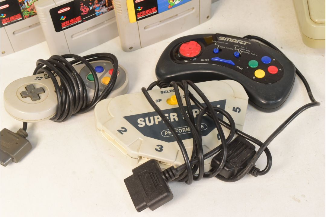 RETRO GAMING - VINTAGE SUPER NINTENDO BUNDLE - Image 2 of 13