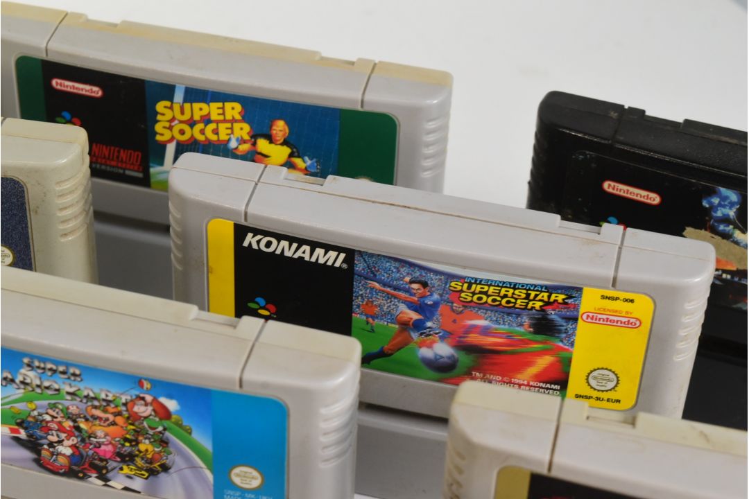 RETRO GAMING - VINTAGE SUPER NINTENDO BUNDLE - Image 10 of 13