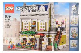 LEGO - CREATOR EXPERT - 10243 - PARISIAN RESTAURANT