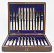 CANTEEN OF MOTHER OF PEARL & SILVER PLATED FRUIT KNIVES AND FORKS