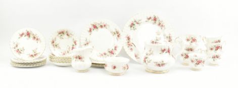 ROYAL ALBERT BONE CHINA - LAVENDER ROSE - VINTAGE MID CENTURY TEA SERVICE