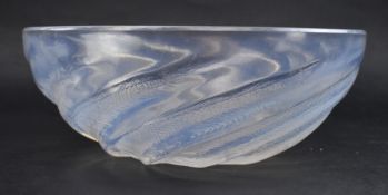 RENE LALIQUE - POISSONS - EARLY 20TH CENTURY OPALESCENT GLASS CENTREPIECE BOWL