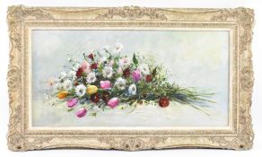 MARY SHAW (B. 1955) - OIL ON BOARD STILL LIFE OF TULIPS & DAISIES