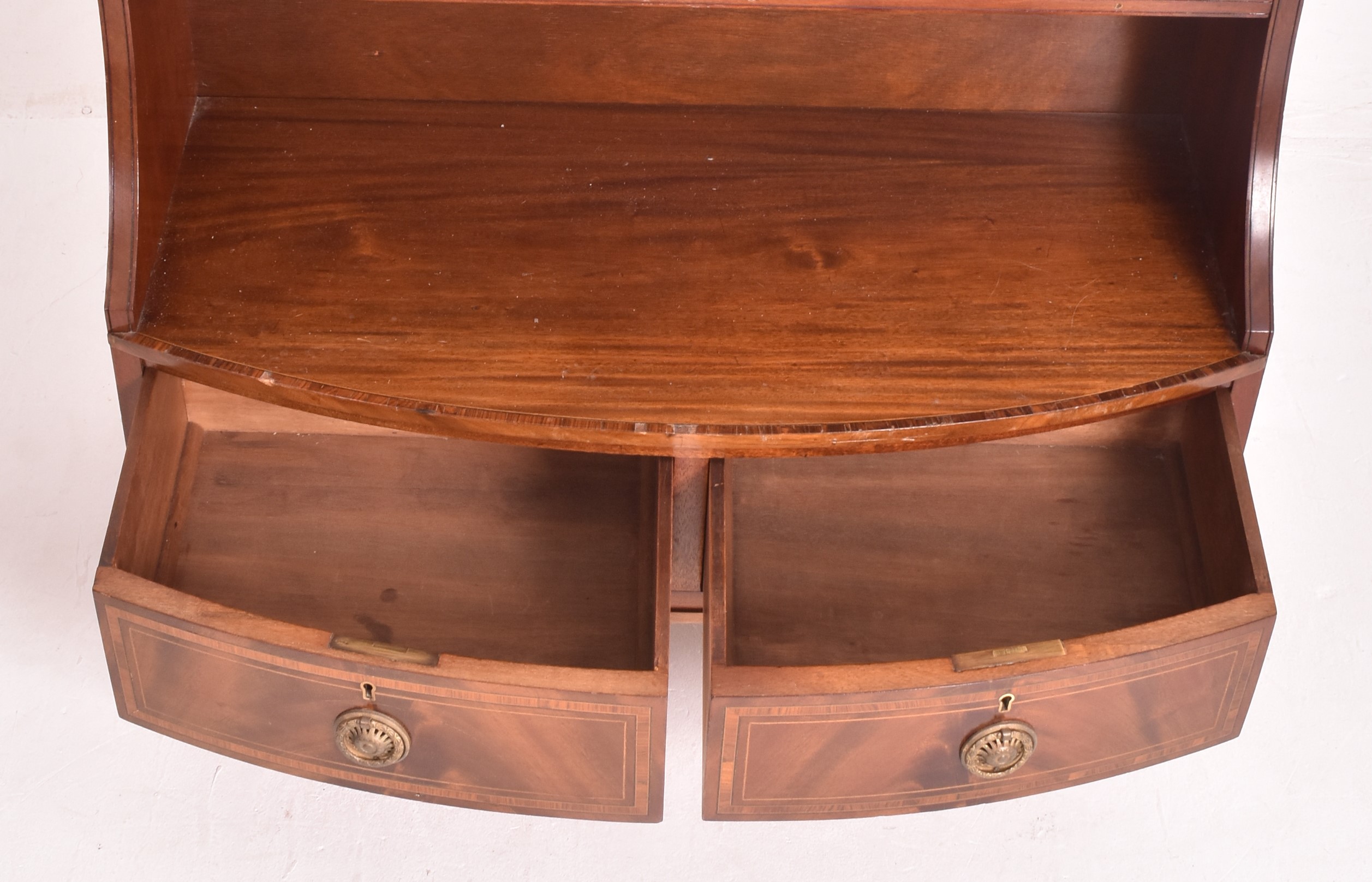 19TH CENTURY MAHOGANY BOW FRONTED OPEN WATERFALL BOOKCASE - Image 3 of 6