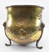 19TH CENTURY BRASS REPOUSSE JARDINIERE PLANT STAND WITH CREST DECORATION