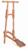 TOM HILL, LONDON - VICTORIAN OAK FREE-STANDING BOOT JACK