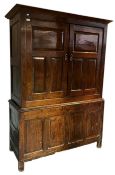 GEORGE III 18TH CENTURY SOLID OAK LIVERY CUPBOARD