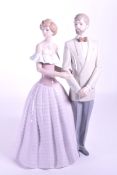 LLADRO - LATE 20TH CENTURY PORCELAIN ROMANTIC COUPLE FIGURE
