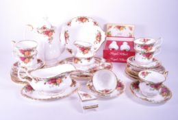 ROYAL ALBERT - OLD COUNTRY ROSES - MID CENTURY PORCELAIN TEA SERVICE