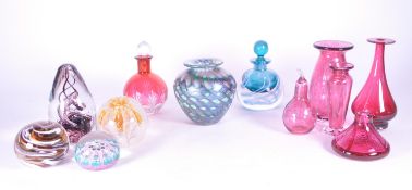 COLLECTION OF ASSORTED 20TH CENTURY STUDIO GLASS