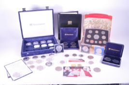 LARGE COLLECTION OF COMMEMORATIVE & SILVER COINS