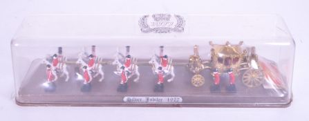 CRESCENT TOYS - 1977 QUEENS SILVER JUBILEE ROYAL STATE COACH SET