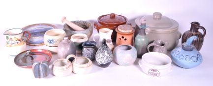 LARGE COLLECTION OF BRANDED AND STUDIO POTTERY / KITCHEN WARES