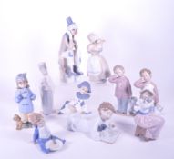 LLADRO / NAO, SPAIN - GROUP OF PORCELAIN FIGURINES