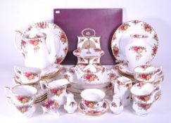 ROYAL ALBERT - OLD COUNTRY ROSES - PORCELAIN PART TEA SERVICE