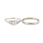 ART DECO PLATINUM & DIAMOND SOLITAIRE RING & PLATINUM BAND RING