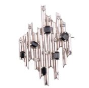 HALLMARKED 18CT WHITE GOLD DIAMOND & SAPPHIRE MODERNIST BROOCH PIN