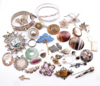 ANTIQUE VINTAGE & MODERN COSTUME JEWELLERY