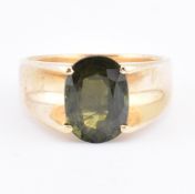 18CT GOLD & GREEN SAPPHIRE MODERNIST RING