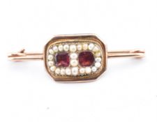 EARLY 20TH CENTURY GOLD GARNET & PEARL BROOCH PIN