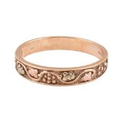 HALLMARKED 9CT BI-COLOUR GOLD FOLIATE BAND RING