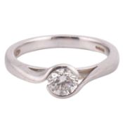 HALLMARKED PLATINUM & DIAMOND SOLITAIRE RING