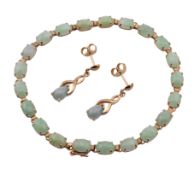 HALLMARKED 14CT GOLD & GREEN HARDSTONE BRACELET & 9CT GOLD PENDANT EARRINGS