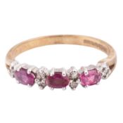 HALLMARKED 9CT GOLD RUBY & DIAMOND RING
