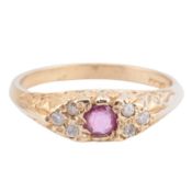 HALLMARKED 9CT GOLD RUBY & DIAMOND BOAT RING