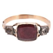 19TH CENTURY GEORGIAN GARNET ROCK CRYSTAL THREE STONE RING