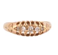 EARLY 20TH CENTURY 18CT GOLD FIVE STONE DIAMOND RING