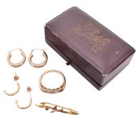 COLLECTION OF 9CT GOLD JEWELLERY AF