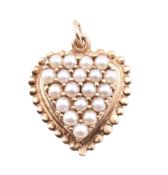 HALLMARKED 9CT GOLD & PEARL HEART NECKLACE PENDANT