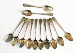 SET OF TWELVE GEORGE III HALLMARKED SILVER TEASPOONS