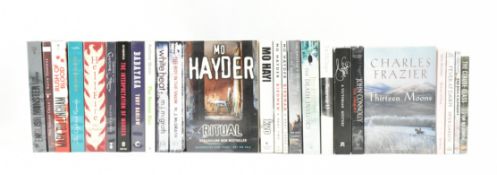 ADVANCE PROOF COPIES. LARGE COLLECTION OF THRILLERS & LITERARY FICTION TITLES